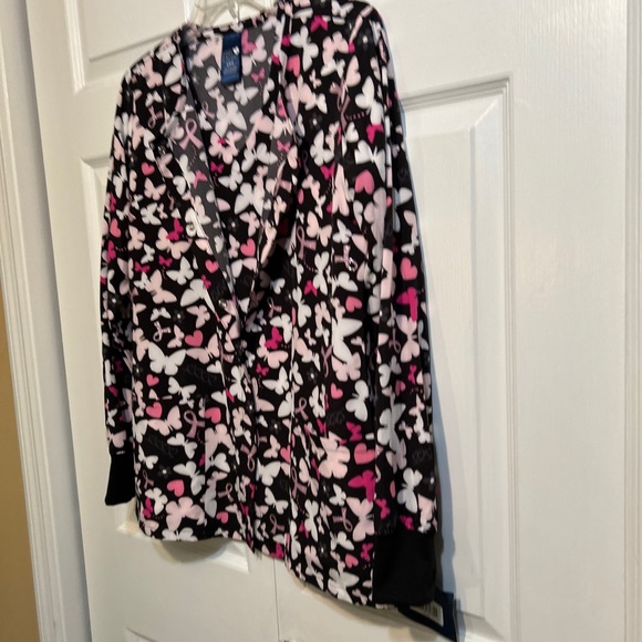 NWT Zoe + Chloe Size S Small Scrub Set Jacket & Top Breast Cancer Awareness - Picture 3 of 10
